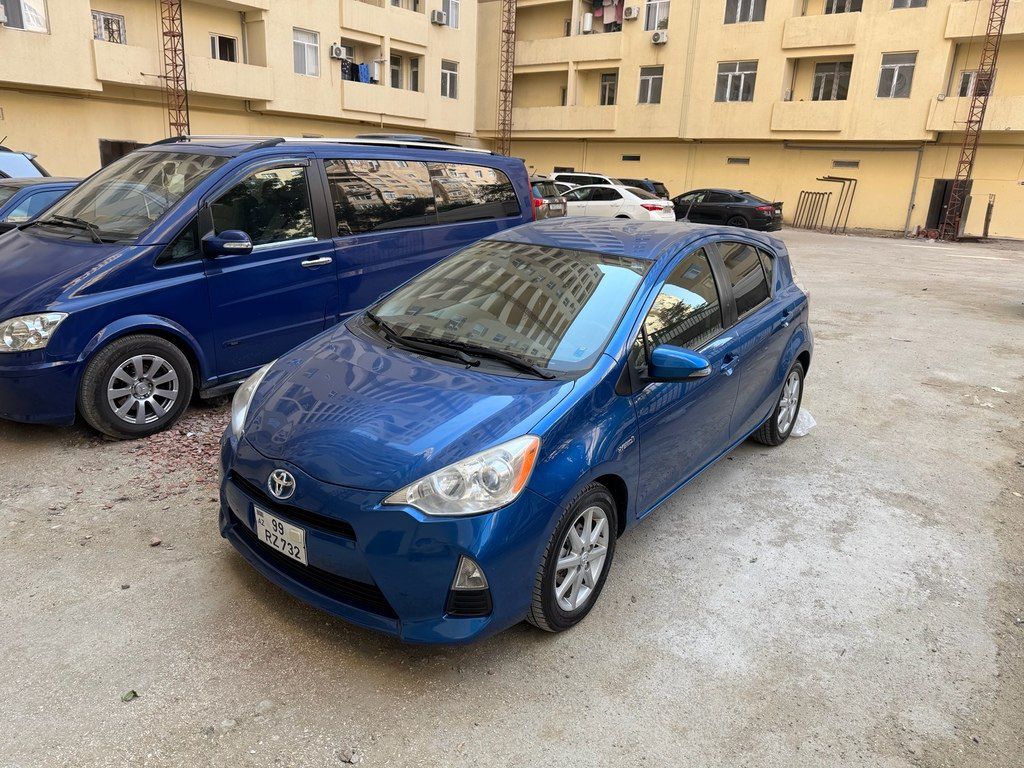 Toyota Prius C, 1.5 L, 0.9 kWh, 2013 il, 142 000 km — Avtomobillər, Sumqayıt (6)