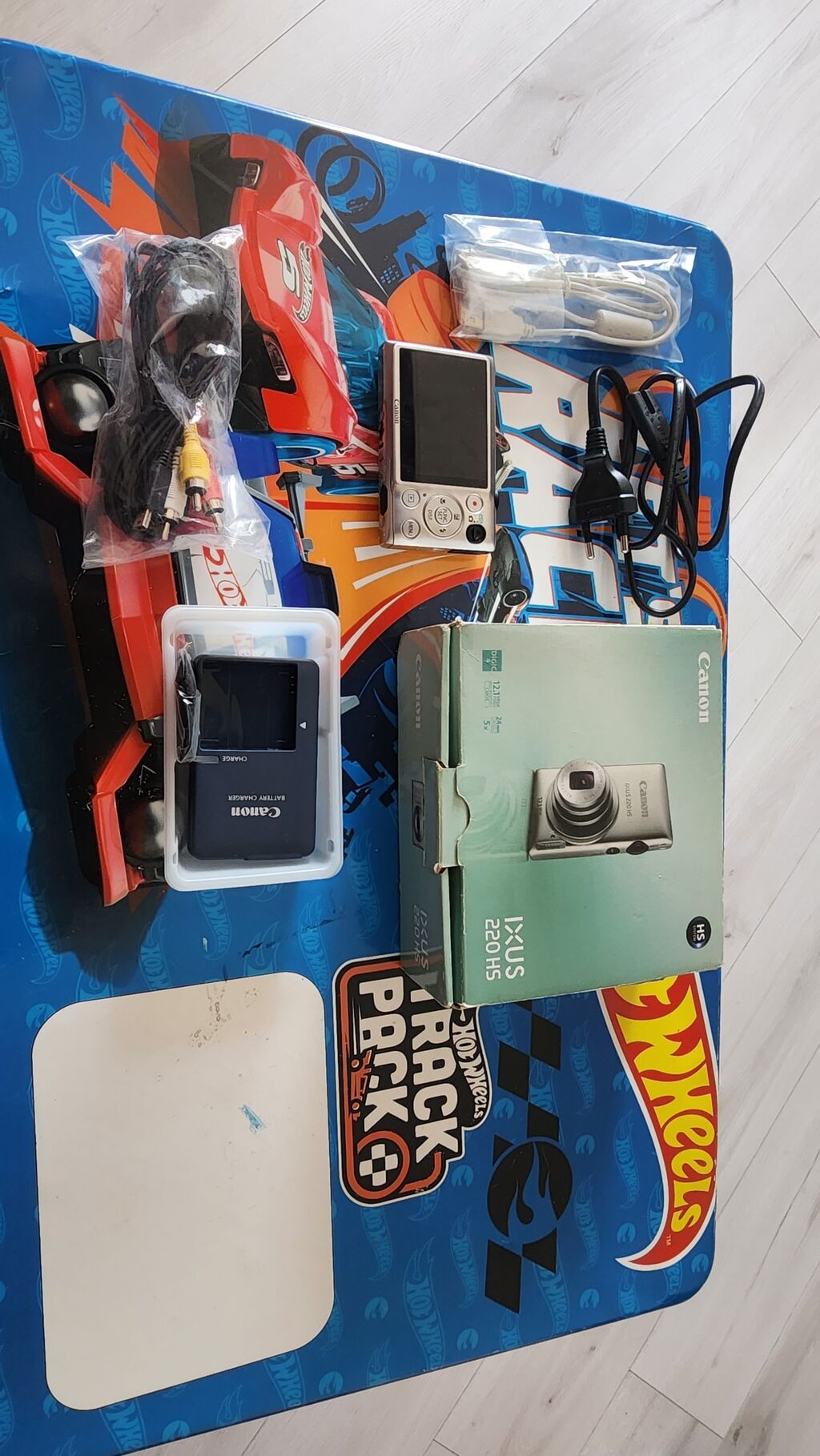 Canon Ixus 220 HS rəqəmsal fotoaparat Xüsusiyyətlər: - 12.1 MP HS — Elektronika, Bakı (4)