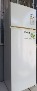 Midey soyuducu idyal vezyet heç bir prablemi yoxdur köçe görə satılır — Orxan — Refrigerators