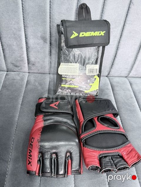 Demix MMA əlcəkləri - Model: Demix MMA Gloves (orijinal qablaşdırması