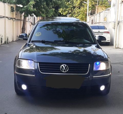 Volkswagen Passat: 1.8 l 2004 il Sedan — Xırdalan