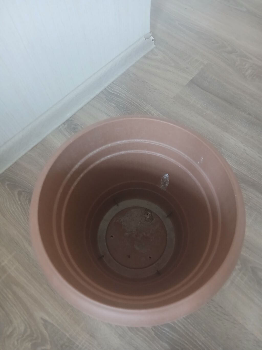 Plastik gül qabı – altlığı ilə birlikdə 13l tutumlu cemi 73 denedi 73 — Digər, Bakı (4)