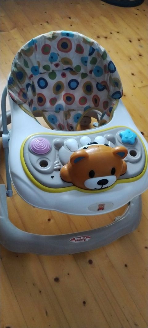 Uşaq gəzdirəci (baby walker) - Yumşaq, dairəvi naxışlı kumaş oturacaq — Sumqayıt