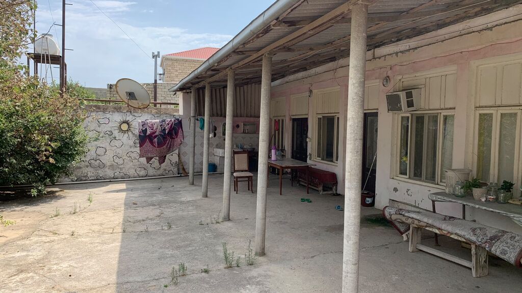 Buzovna dənizə yaxın ərazidə həyətyanı sahəli ev - Daş hasarlı, dəmir — Daşınmaz əmlak, Digah (2)