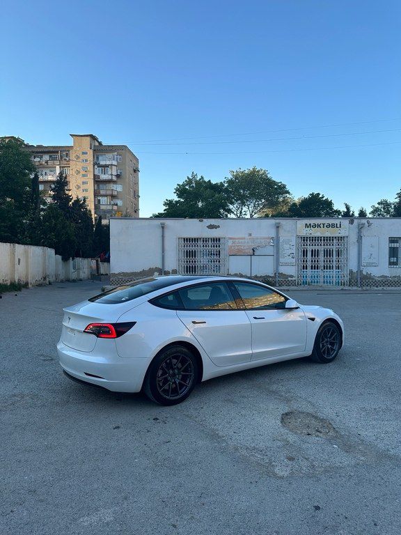 Tesla Model 3, 62 kWh, 2023 il, 22 000 km — Avtomobillər, Bakı (7)