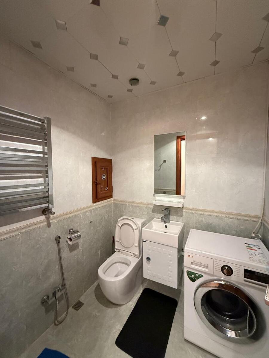 Satılır 3 otaqlı yeni tikili 130 m² — Mənzil, Bakı (7)