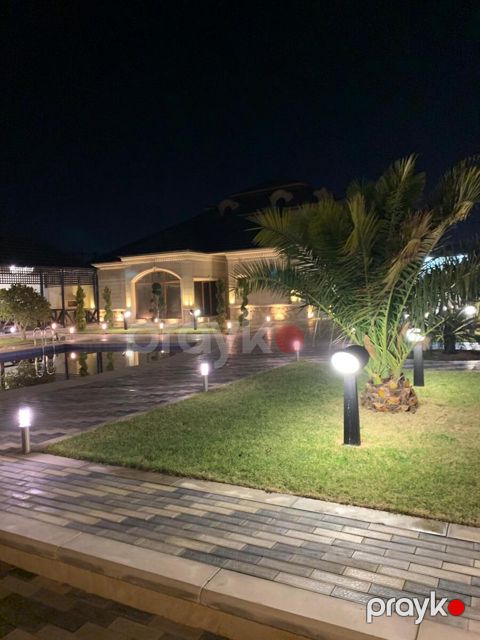 Satılır 6 otaqlı həyət evi/bağ evi 350 m²
