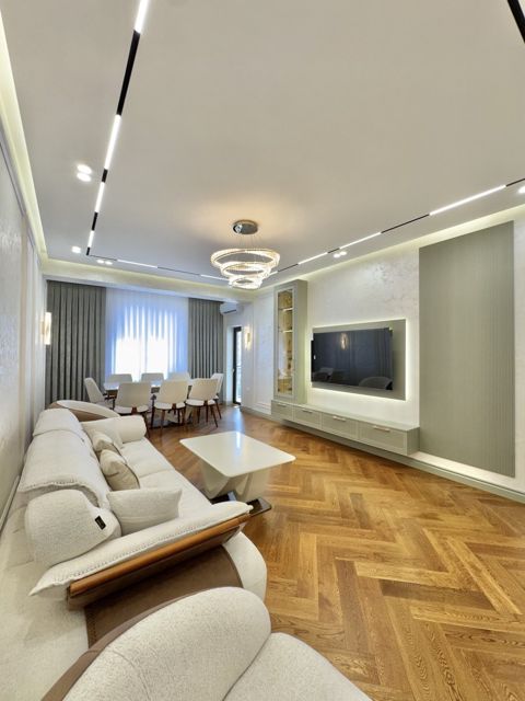Satılır 4 otaqlı yeni tikili 176 m² — Bakı