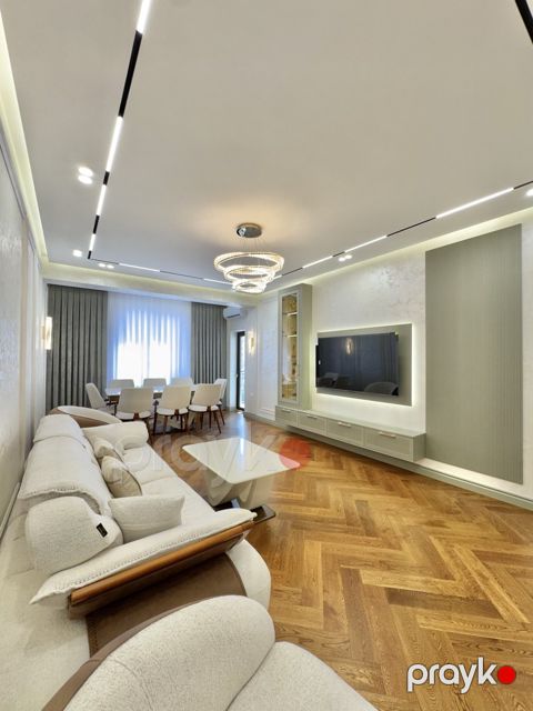 Satılır 4 otaqlı yeni tikili 176 m²