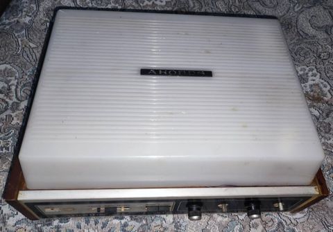 Akkords Stereo – vintaj elektrik pikap - Model: “Akkords stereo” — Bakı