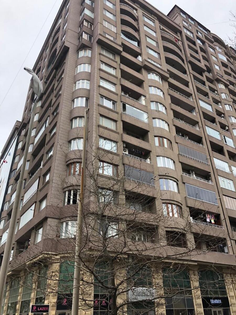 Satılır 5 otaqlı yeni tikili 330 m² — Mənzil, Bakı (4)