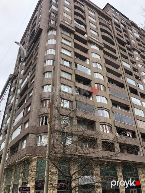 Satılır 4 otaqlı yeni tikili 302 m²