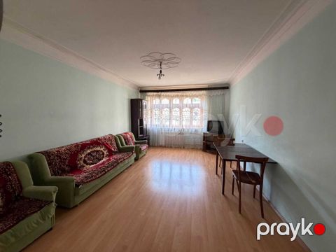 Satılır 3 otaqlı köhnə tikili 80 m²