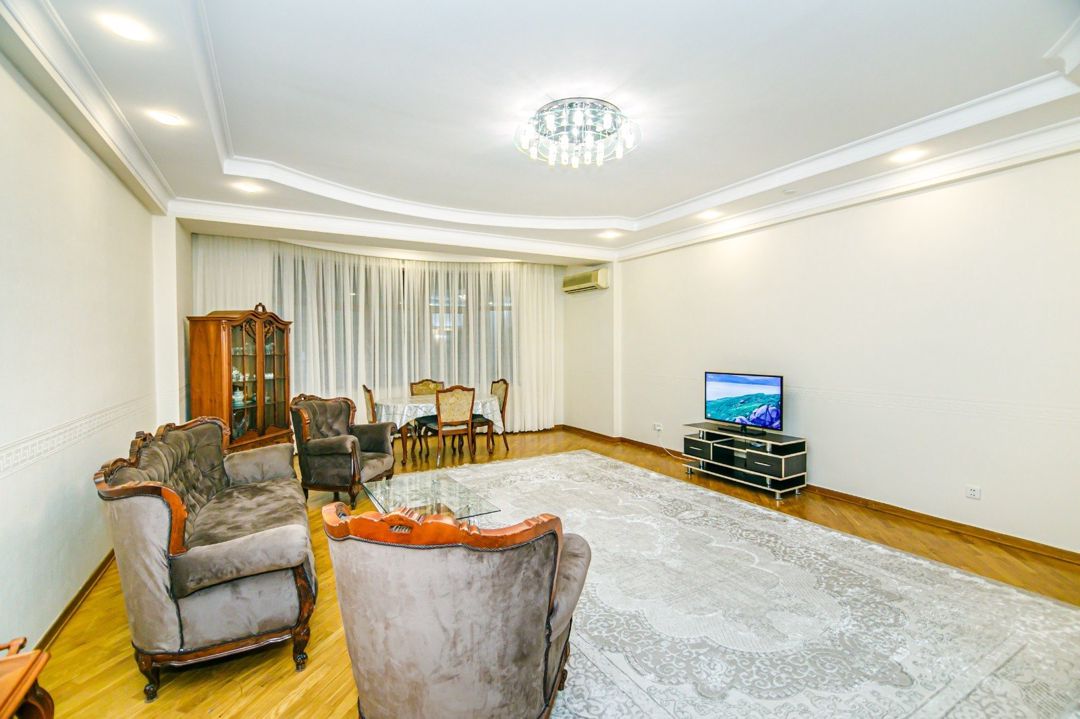İcarəyə verilir 3 otaqlı yeni tikili 150 m² — Mənzil, Bakı (6)