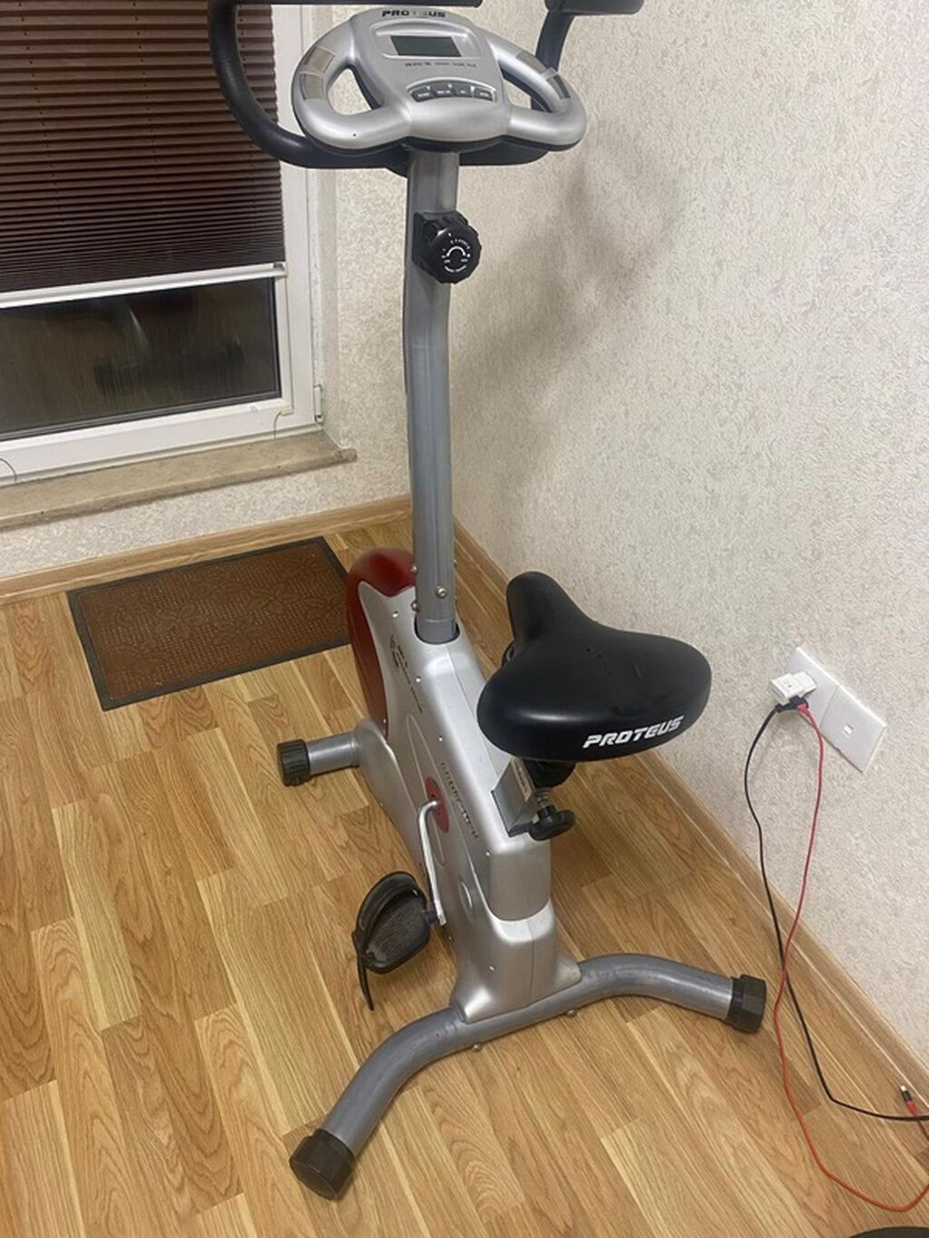 Proteus stasionar velotrenajor - Maqnitik müqavimət sistemi: hamar və — İdman və istirahət, Bakı (5)