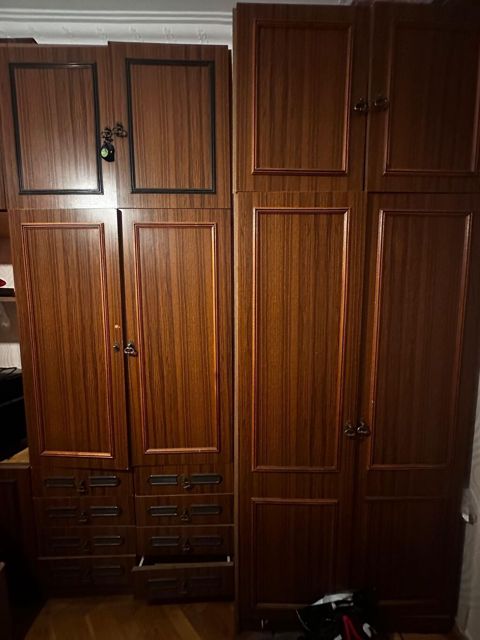 2 ədəd dolab cütü 80 azn köçlə bağlı satlır yeni yasamal 4813dm — Bakı