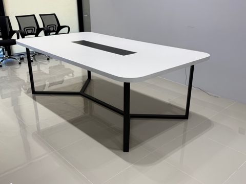 Konfrans masası — Bakı