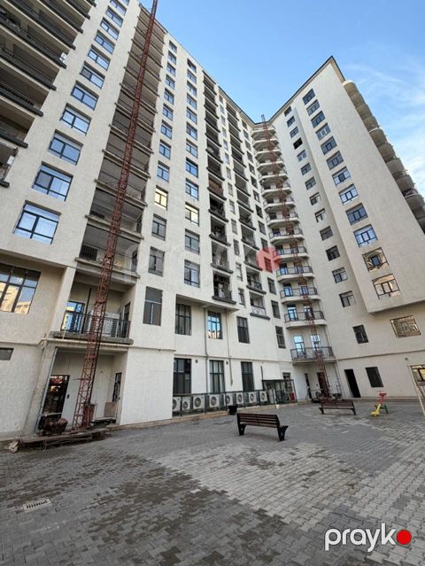 4 otaqlı, Yeni tikili, 196 kv. m