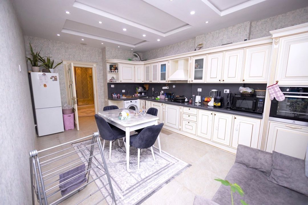Satılır 4 otaqlı yeni tikili 220 m² — Mənzil, Bakı (10)