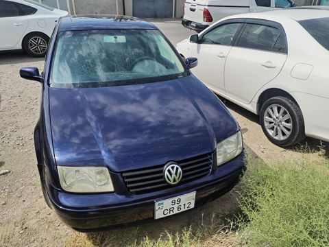 Volkswagen Jetta: 2 l 2001 il Sedan — Bakı