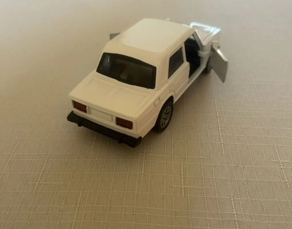 Miniatür Lada 2105 model maşın - Miqyas: təxmini 1:36–1:43 (kompakt — Oyuncaqlar, Bakı (3)