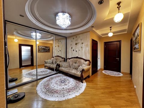 Satılır 3 otaqlı yeni tikili 162 m² — Bakı