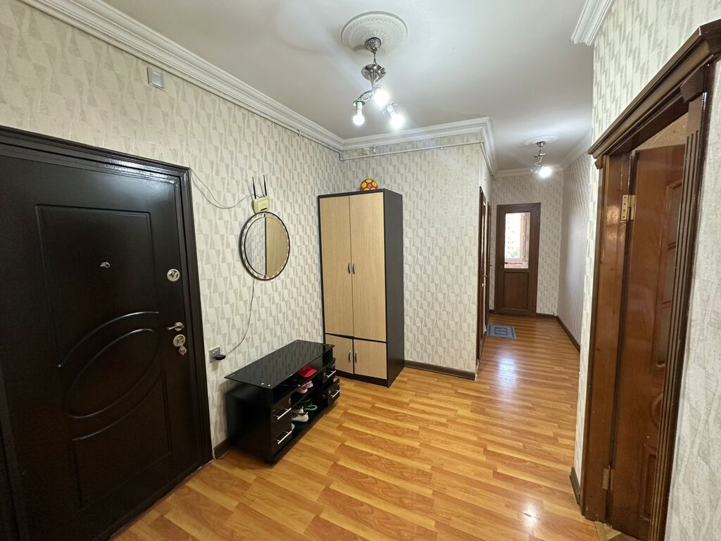 Satılır 4 otaqlı köhnə tikili 100 m² — Mənzil, Bakı (11)