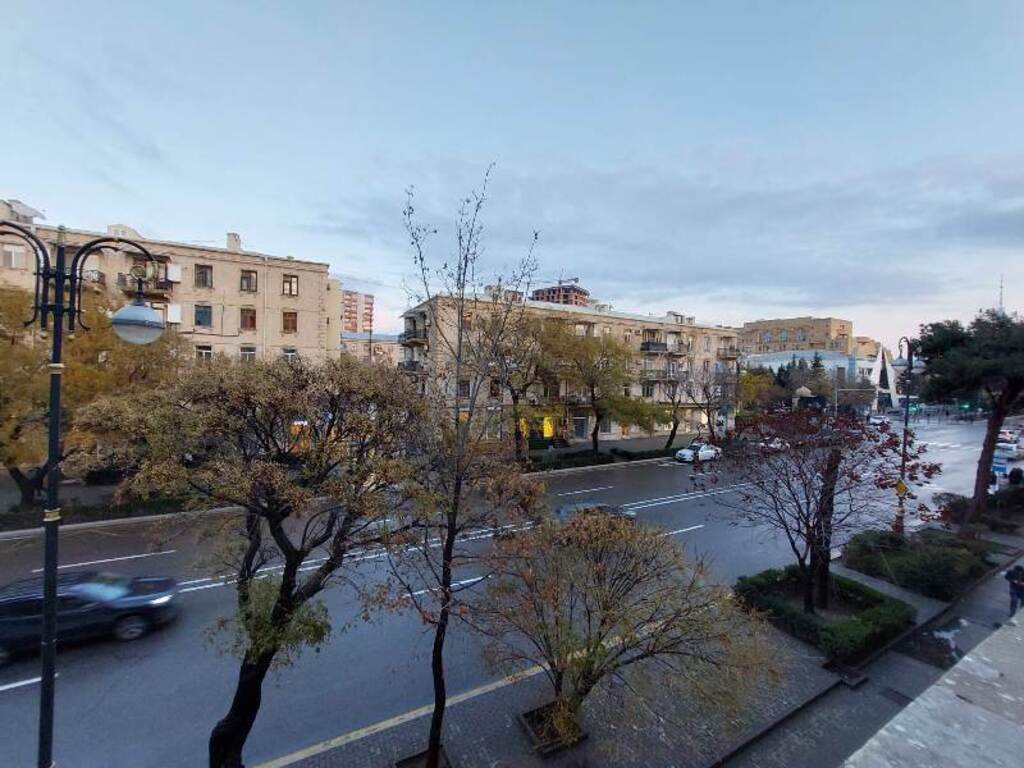 Satılır 4 otaqlı köhnə tikili 110 m² — Mənzil, Bakı (3)