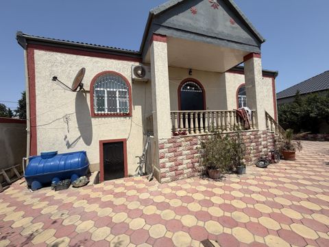 Satılır 4 otaqlı həyət evi/bağ evi 140 m² — Bakı
