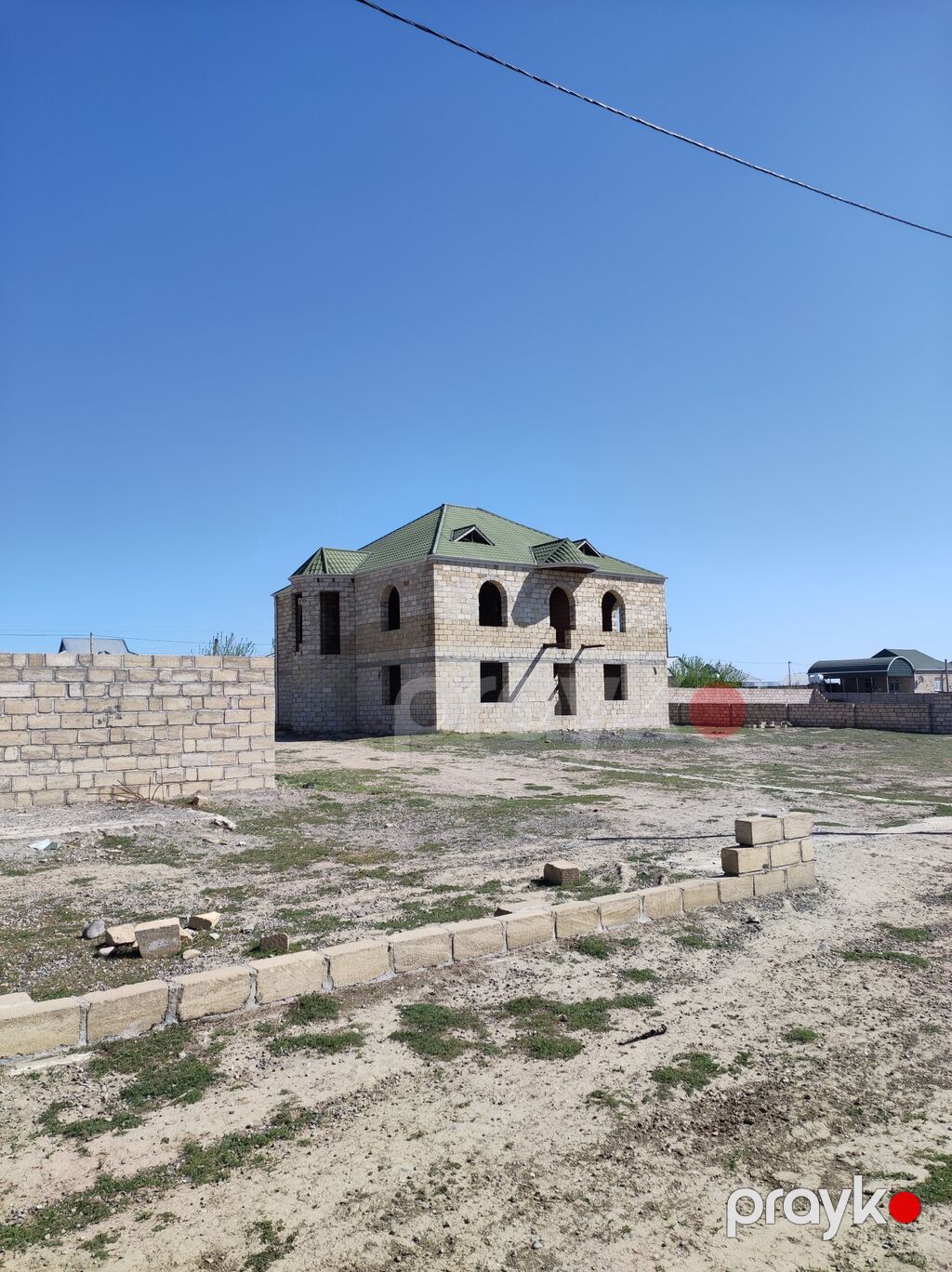 Salam satlir ev qoşa daşla ikinci mertbsne kim ev 12 sotdan ibaret ev — Ev, villa, Bərdə (2)