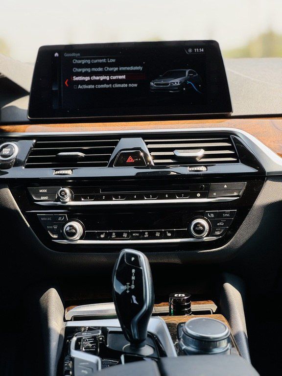 BMW 530e, 2.0 L, 12 kWh, 2017 il, 171 000 km — Avtomobillər, Beyləqan (12)