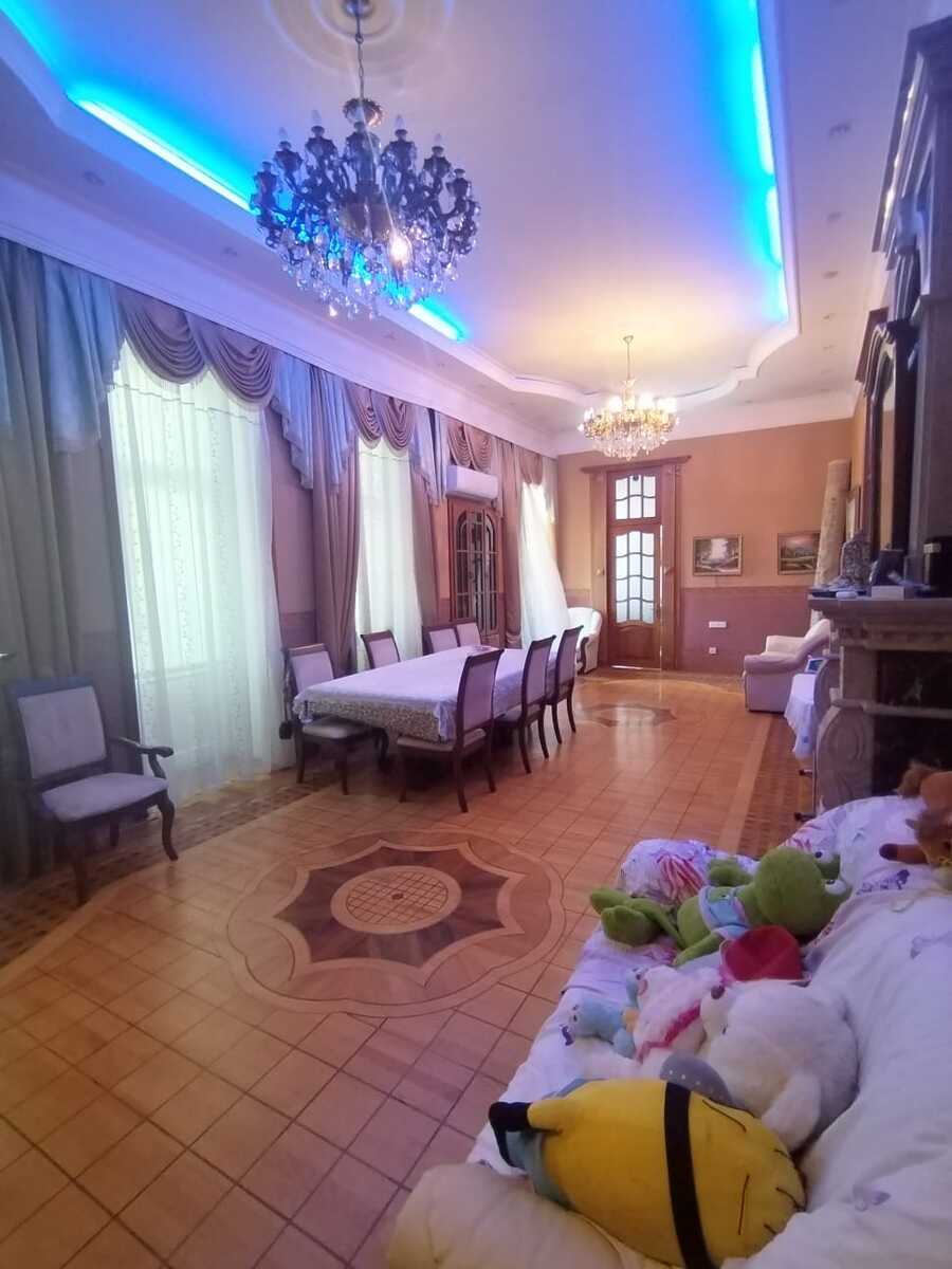 Satılır 5 otaqlı köhnə tikili 200 m² — Mənzil, Bakı (9)