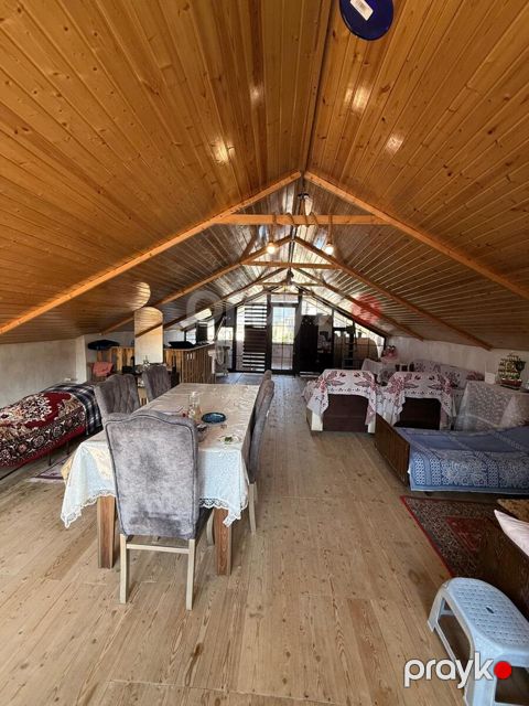 Satılır 5 otaqlı həyət evi/bağ evi 200 m²