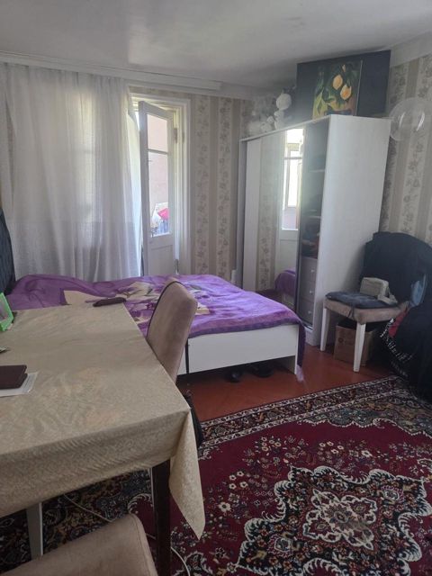 Satılır 1 otaqlı köhnə tikili 35 m² — Bakı