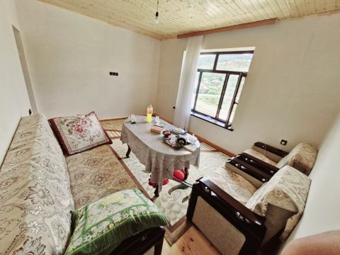 Həyət evi, Göygöl r — Göygöl