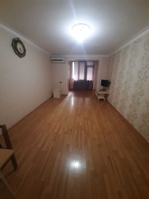 Satılır 2 otaqlı köhnə tikili 45 m² — Bakı