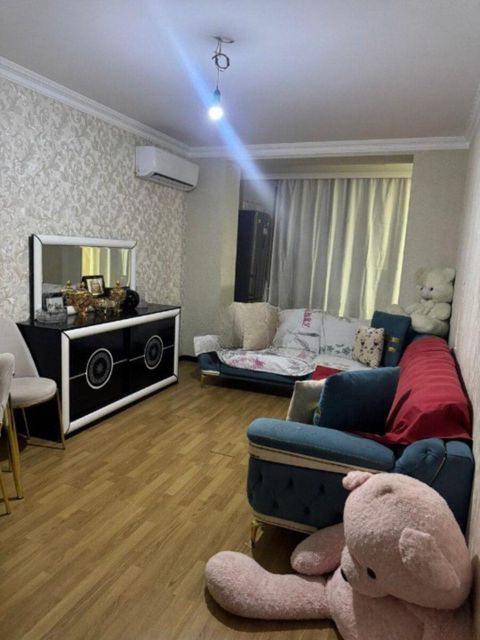 Satılır 4 otaqlı köhnə tikili 90 m² — Bakı