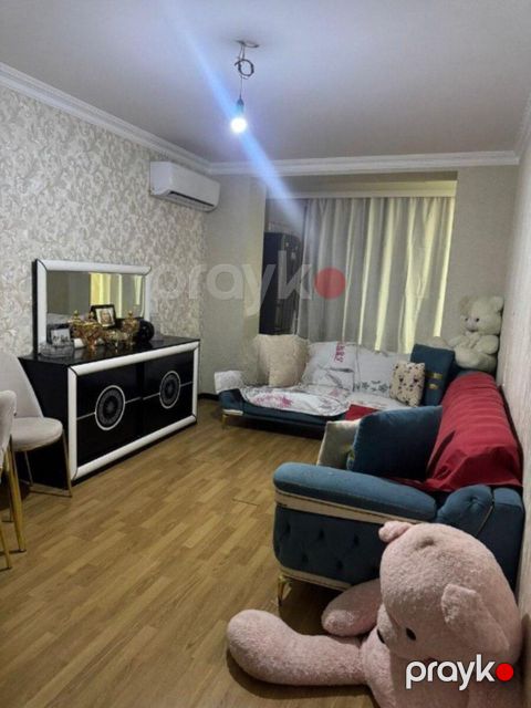 Satılır 4 otaqlı köhnə tikili 90 m²