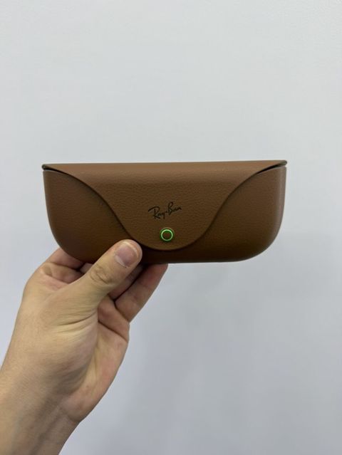 Ray-Ban eynək futlyarı - Rəng: karamelli/qəhvəyi - Material — Bakı