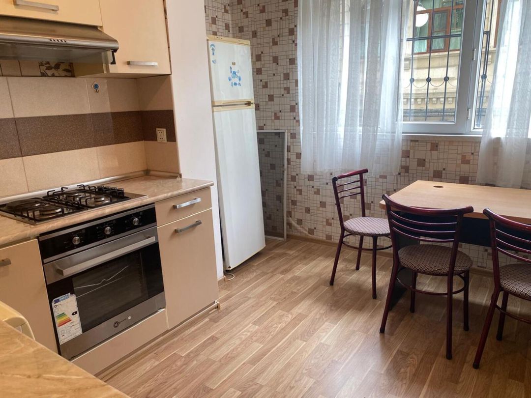 İcarəyə verilir 2 otaqlı köhnə tikili 60 m² — Mənzil, Bakı (5)