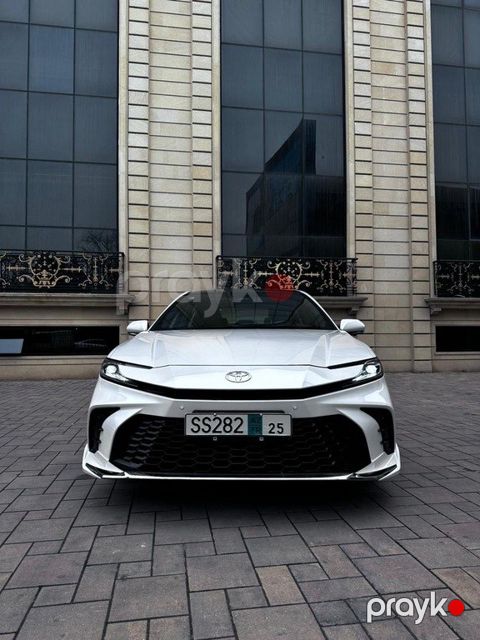 Toyota Camry, 2.5 L, 1 kWh, 2025 il, yeni