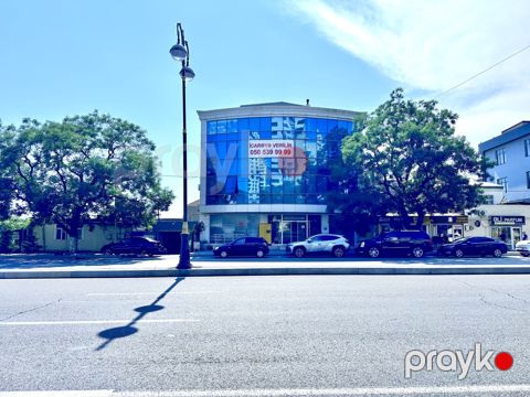 İcarəyə verilir 10 otaqlı ofis 300 m²
