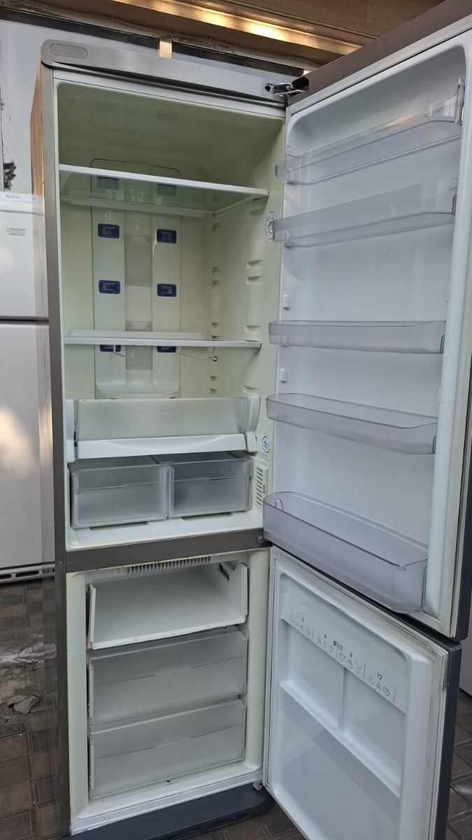 Soyuducu Ariston — Ev texnikası, Bakı (2)