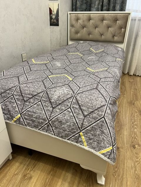 Tek nəfərlik çarpayı başlıqlı dəst - Ölçü: təxmini 90–100 sm en — Bakı