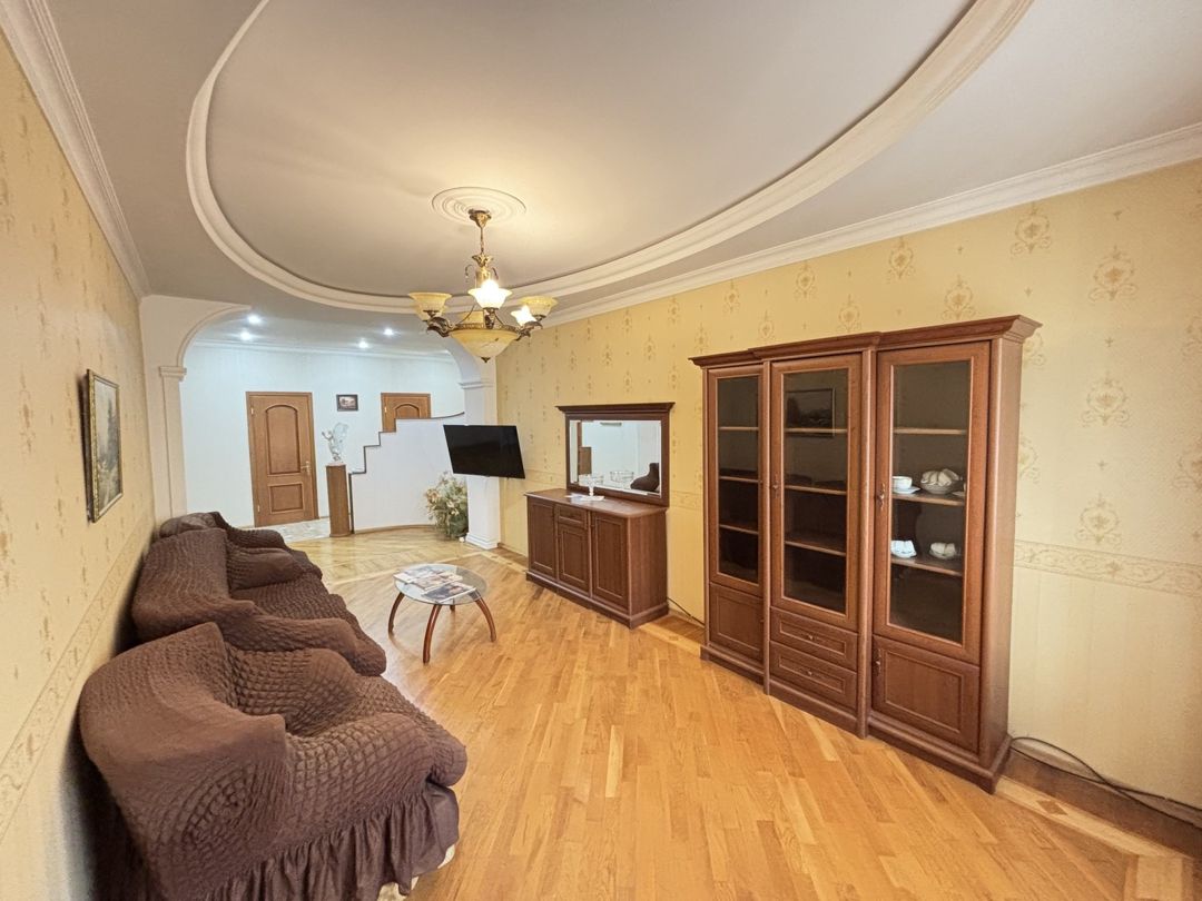 Satılır 3 otaqlı yeni tikili 130 m² — Mənzil, Bakı (2)
