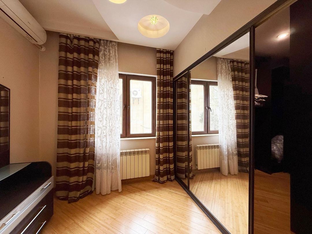 Satılır 3 otaqlı köhnə tikili 100 m² — Mənzil, Bakı (9)