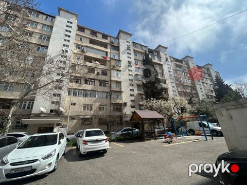 Satılır 4 otaqlı köhnə tikili 115 m²