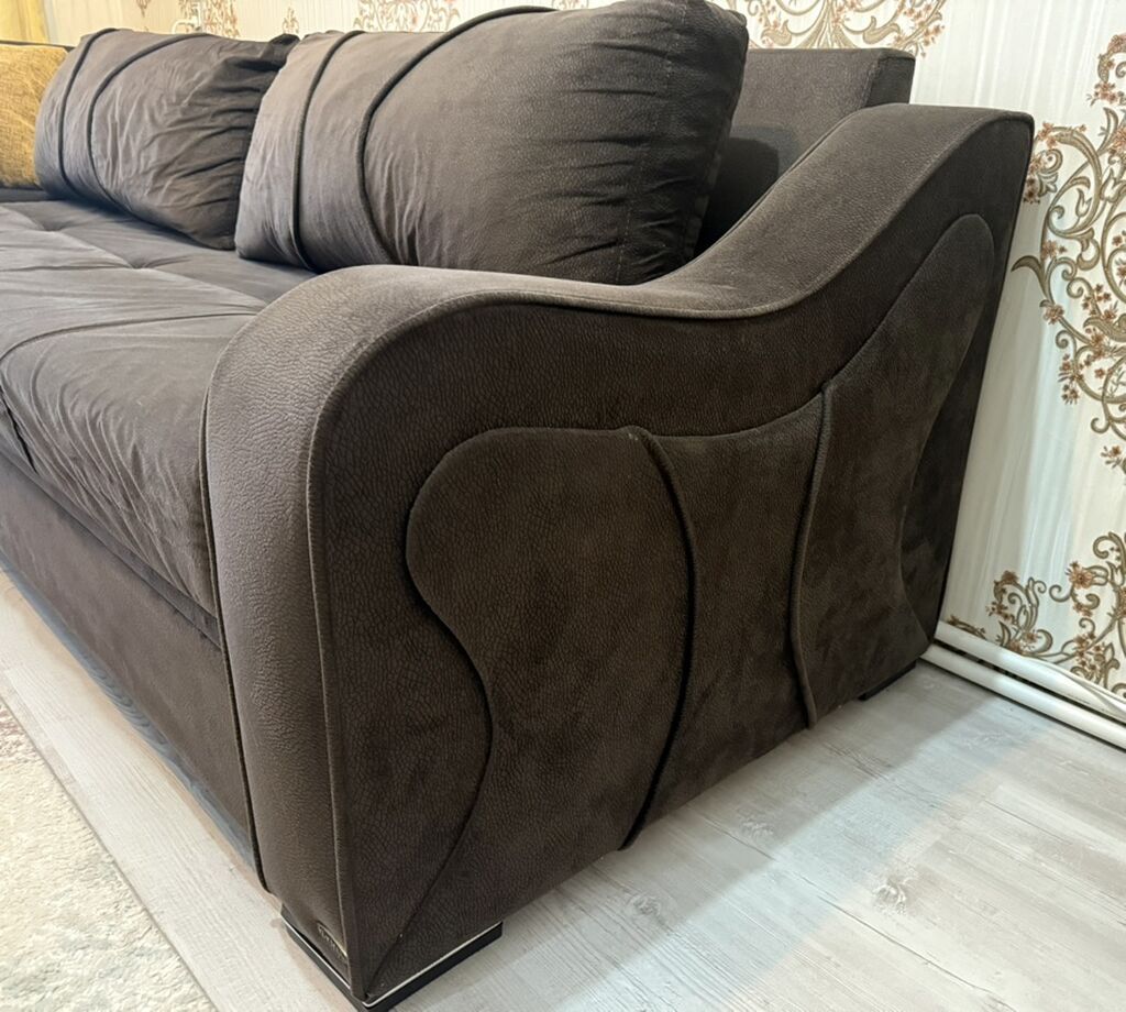 1600 manata alınıb, keyfiyyətli materiallarla işlənib. Açılanda taxt — Mebel, Bakı (4)