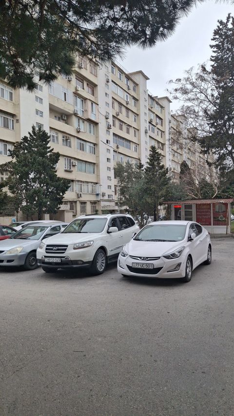 Satılır 3 otaqlı köhnə tikili 85 m² — Bakı