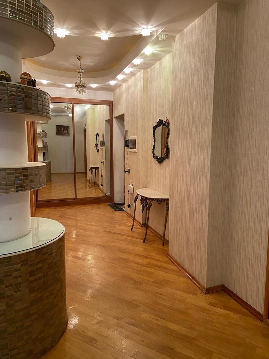 İcarəyə verilir 4 otaqlı yeni tikili 221 m² — Mənzil, Bakı (11)